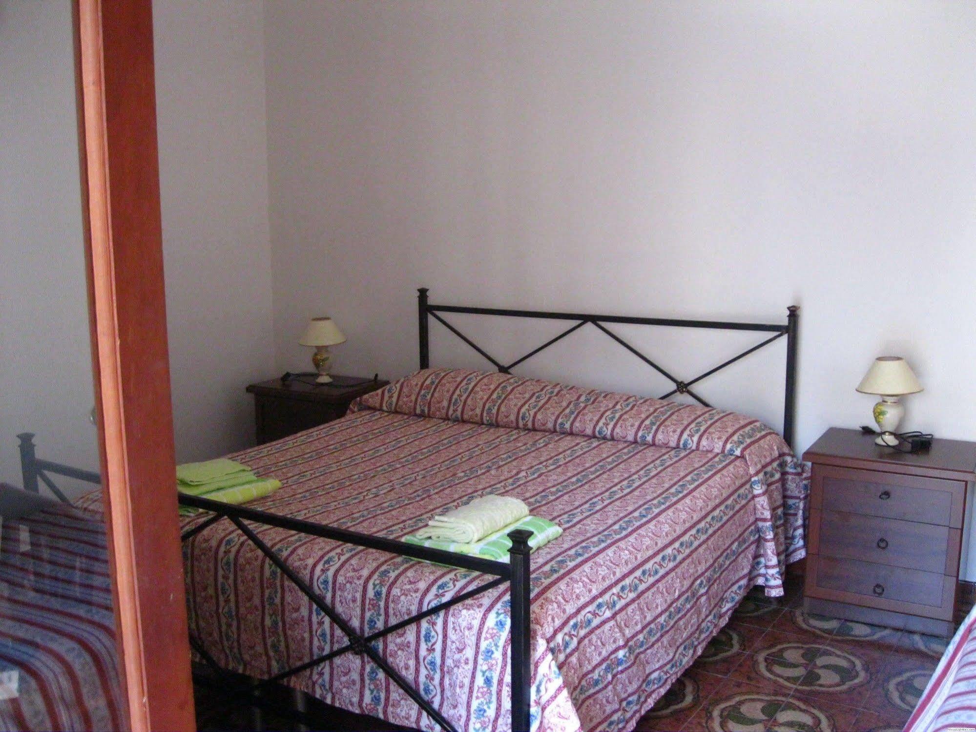 Hotel California Milazzo Extérieur photo