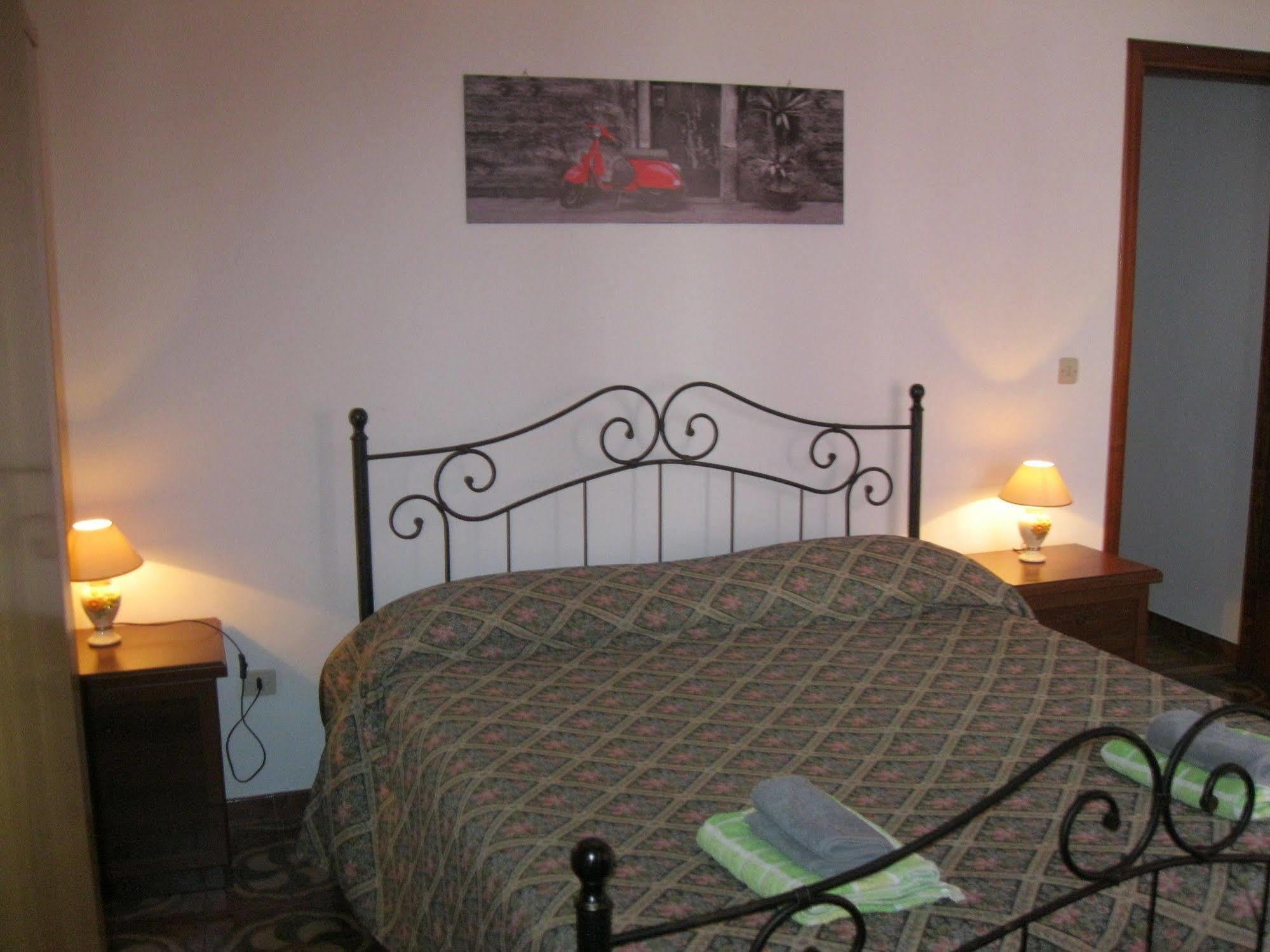 Hotel California Milazzo Extérieur photo
